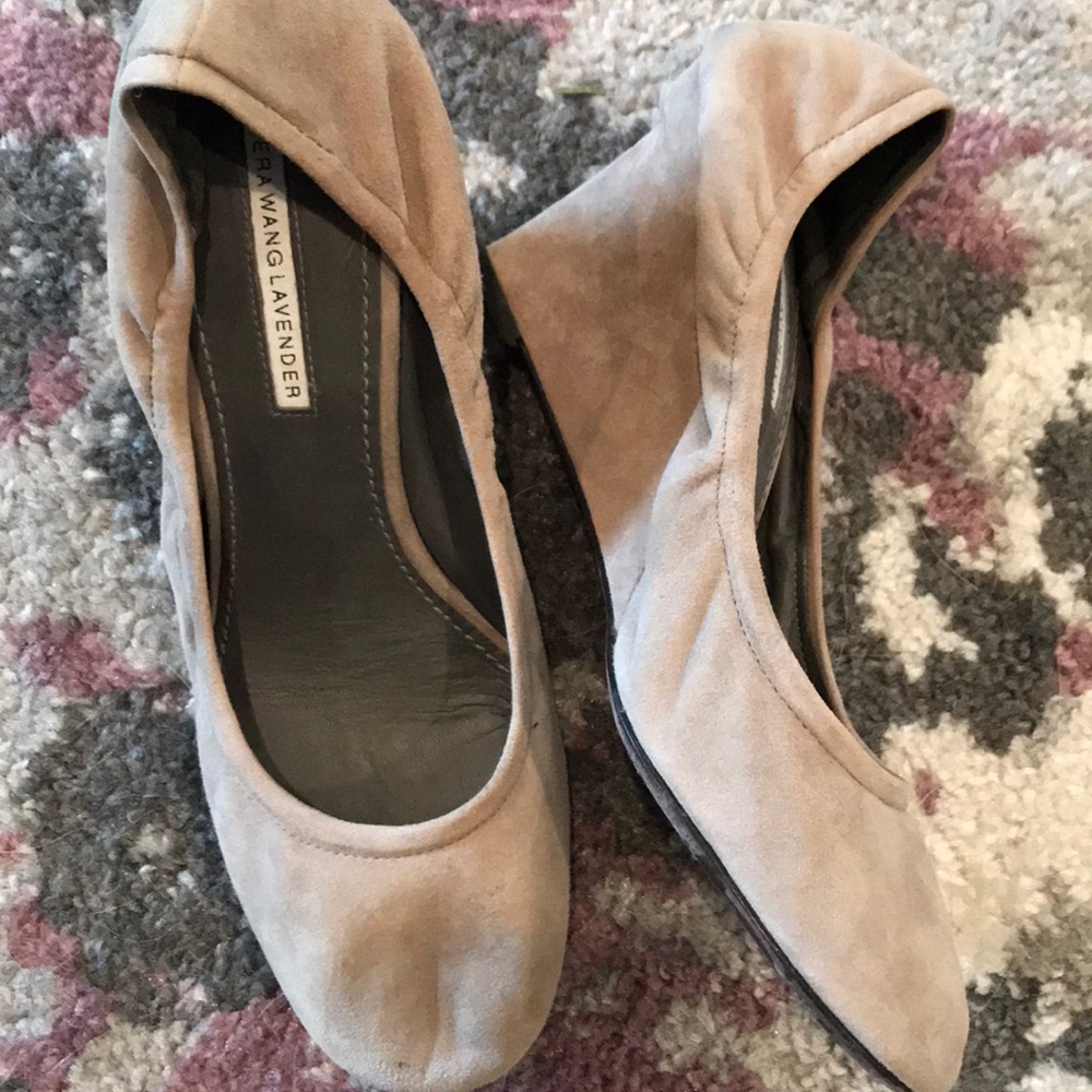 EUC Vera Wang Lavender Suede Wedges. Size 9.